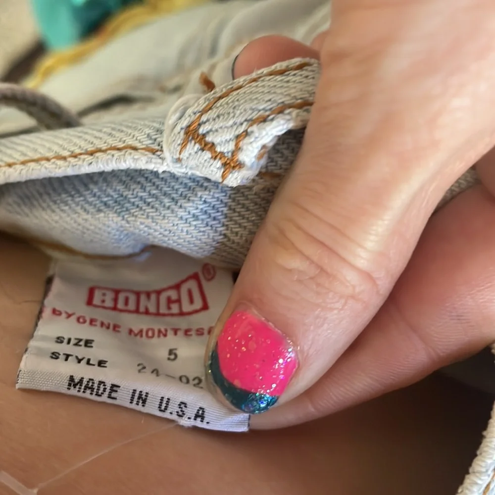 SOLD Vintage BONGO Distressed Light Wash Denim High-Waist Shorts - Picture 12 of 13